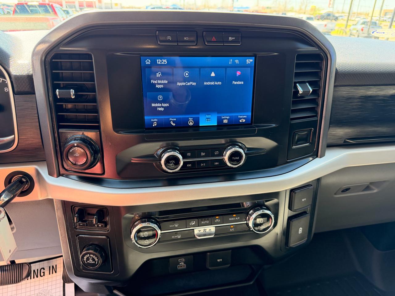 Ford F-150 XLT 2WD Reg Cab 8' Box 2021