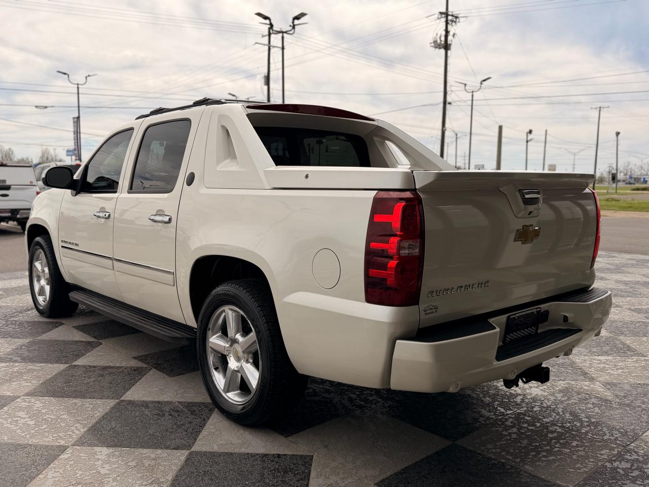 Chevrolet Avalanche Black Diamond LTZ 2013