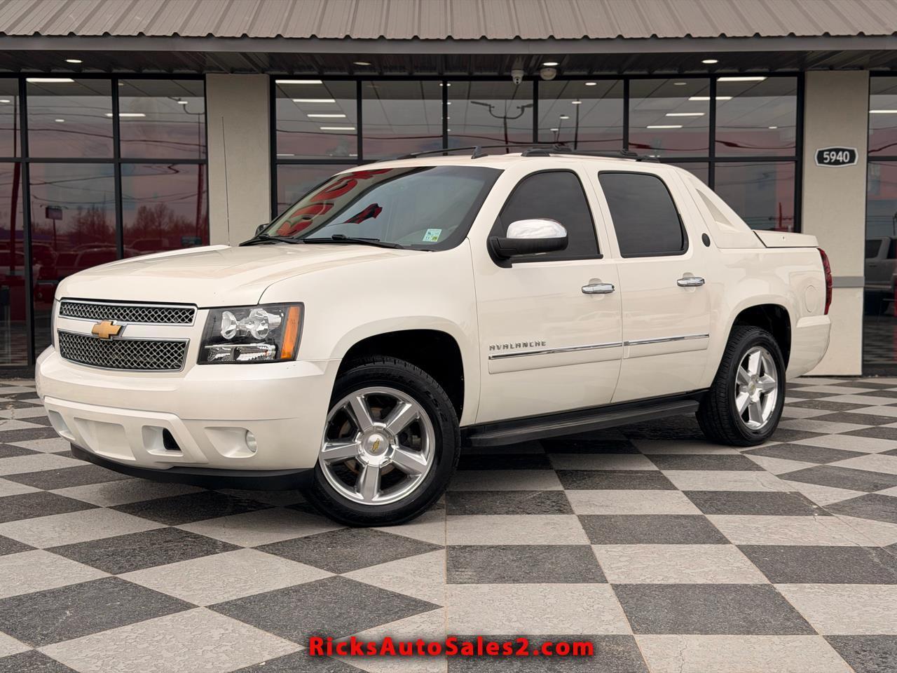 2013 Chevrolet Avalanche Black Diamond LTZ