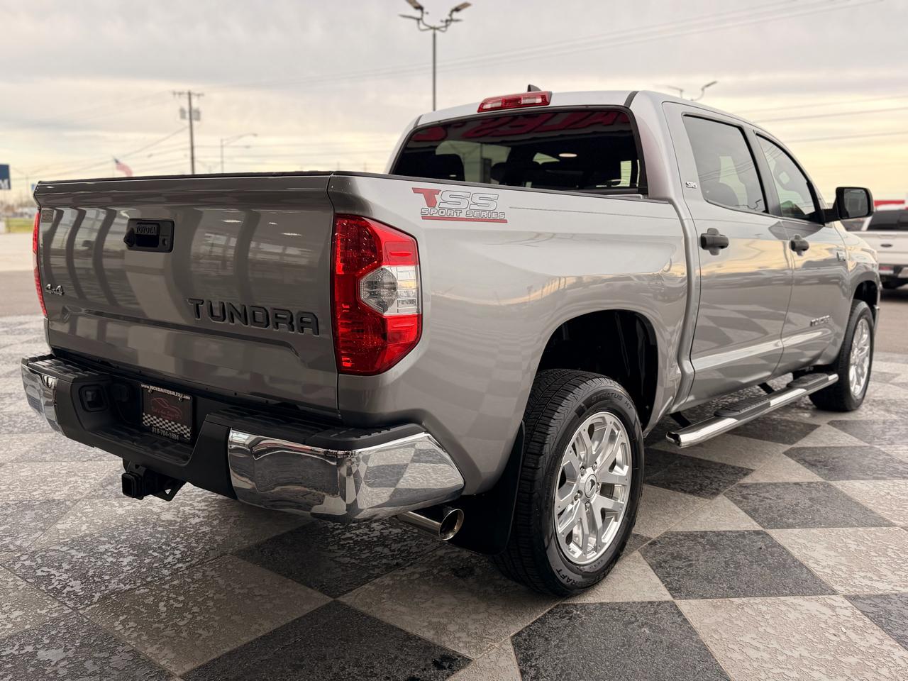 Toyota Tundra SR5 5.7L V8 CrewMax 4WD 2021