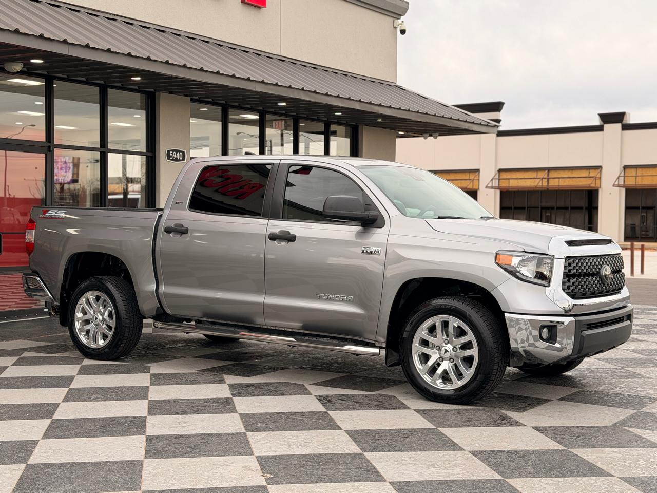 Toyota Tundra SR5 5.7L V8 CrewMax 4WD 2021