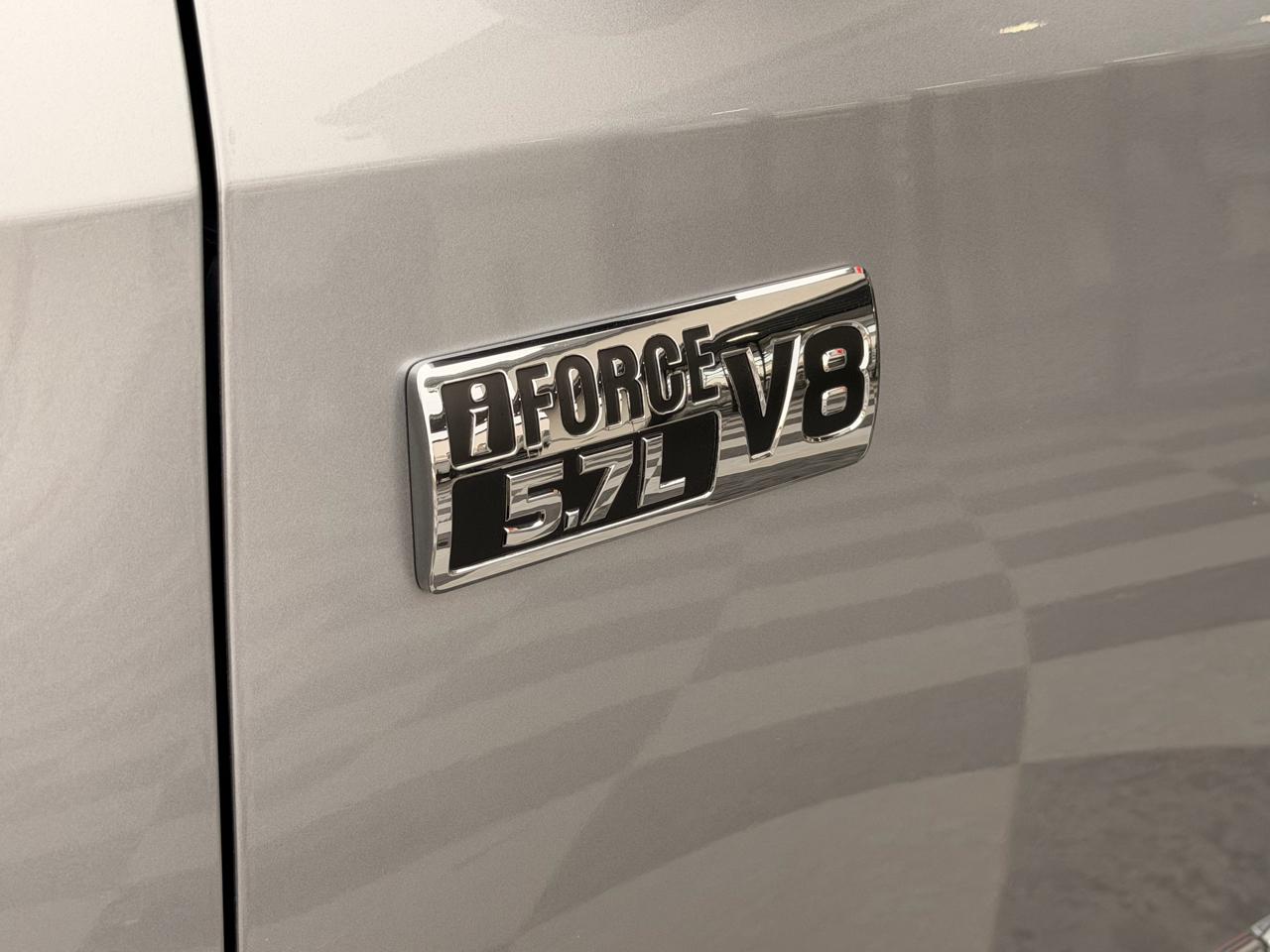 Toyota Tundra SR5 5.7L V8 CrewMax 4WD 2021