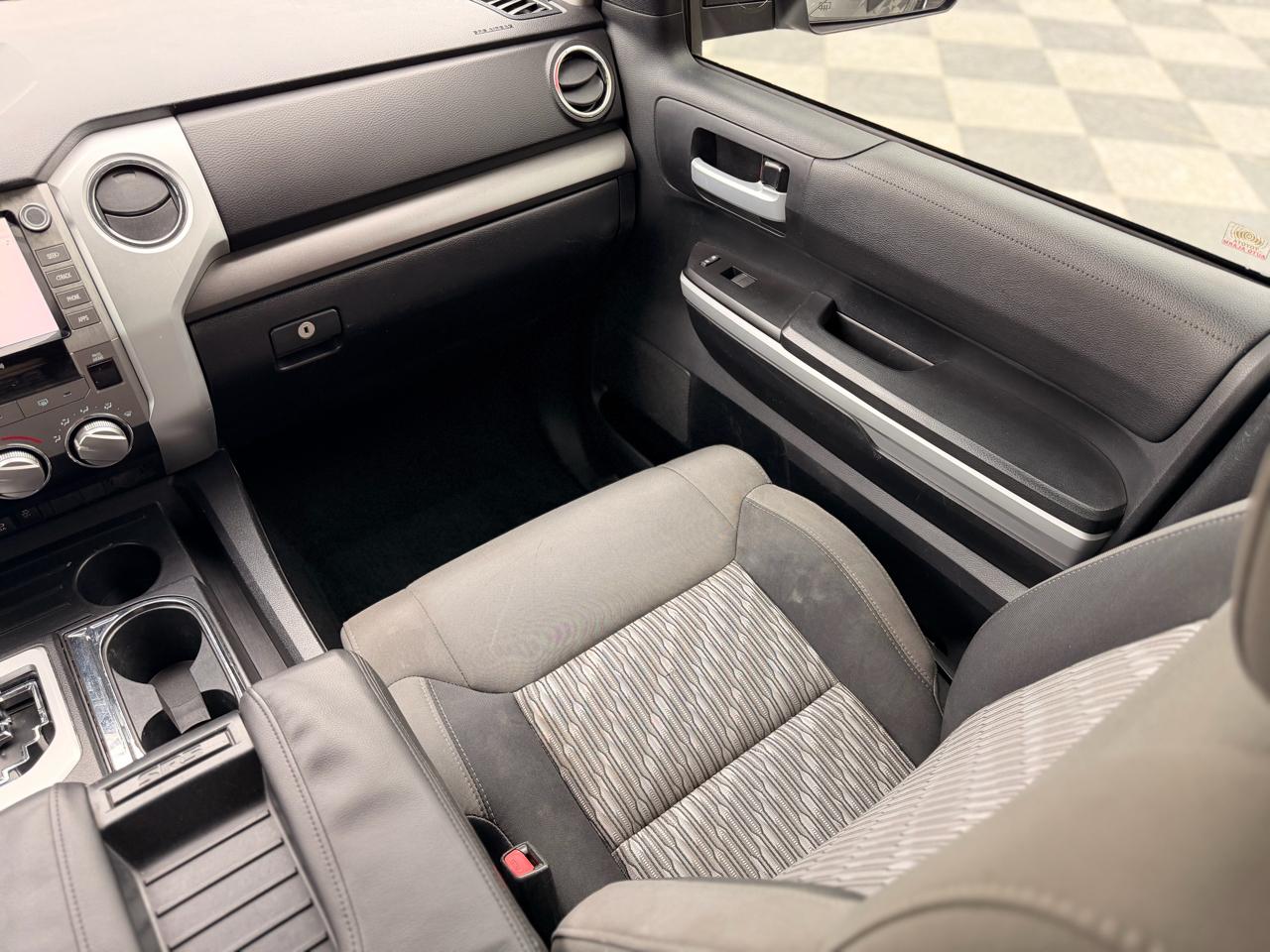 Toyota Tundra SR5 5.7L V8 CrewMax 4WD 2021