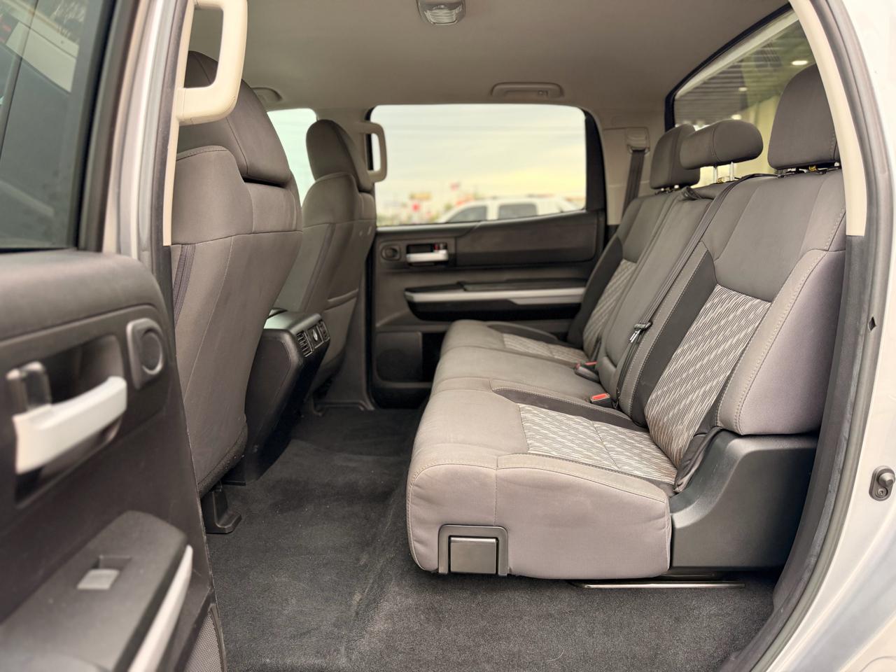 Toyota Tundra SR5 5.7L V8 CrewMax 4WD 2021