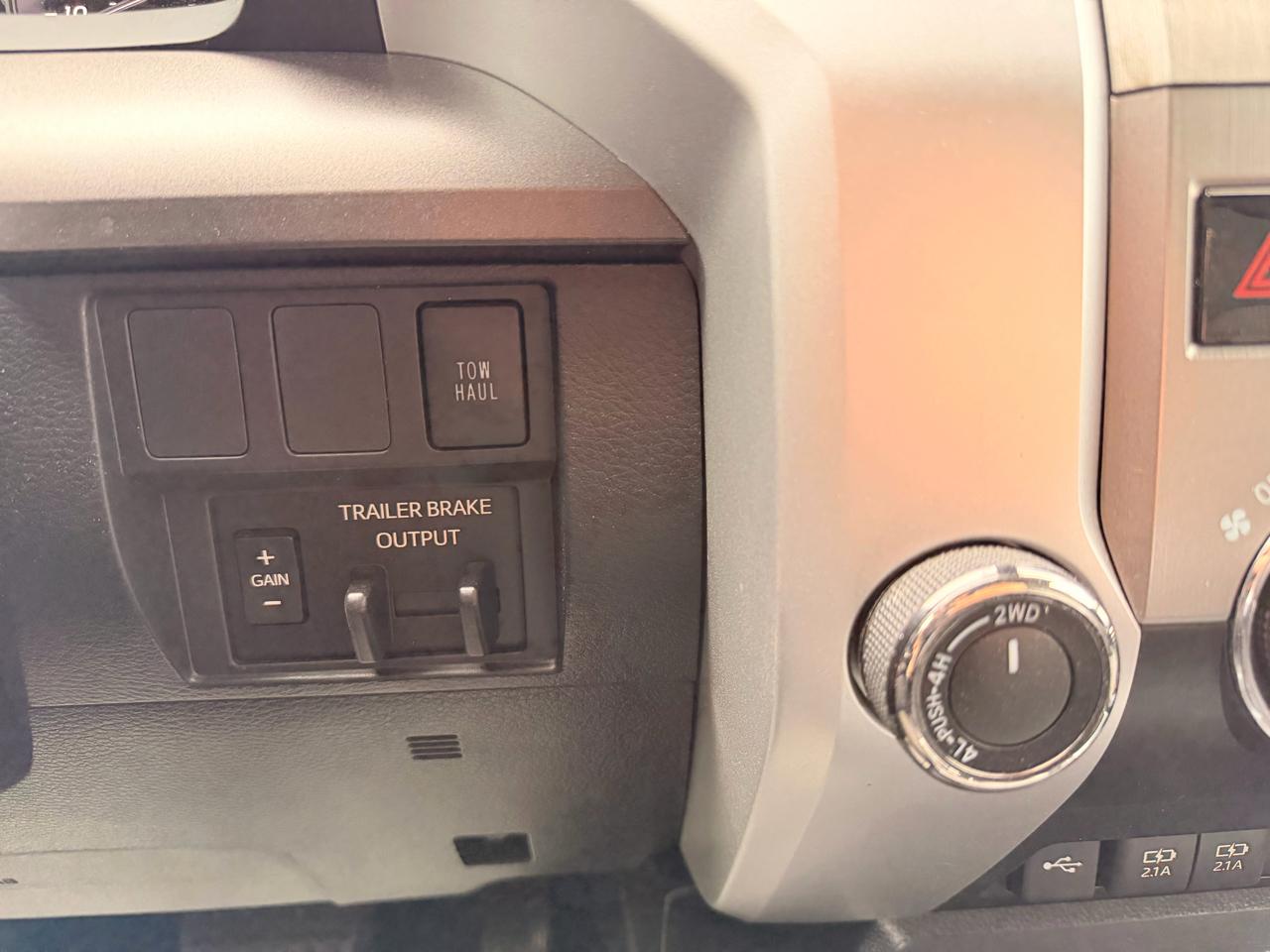 Toyota Tundra SR5 5.7L V8 CrewMax 4WD 2021