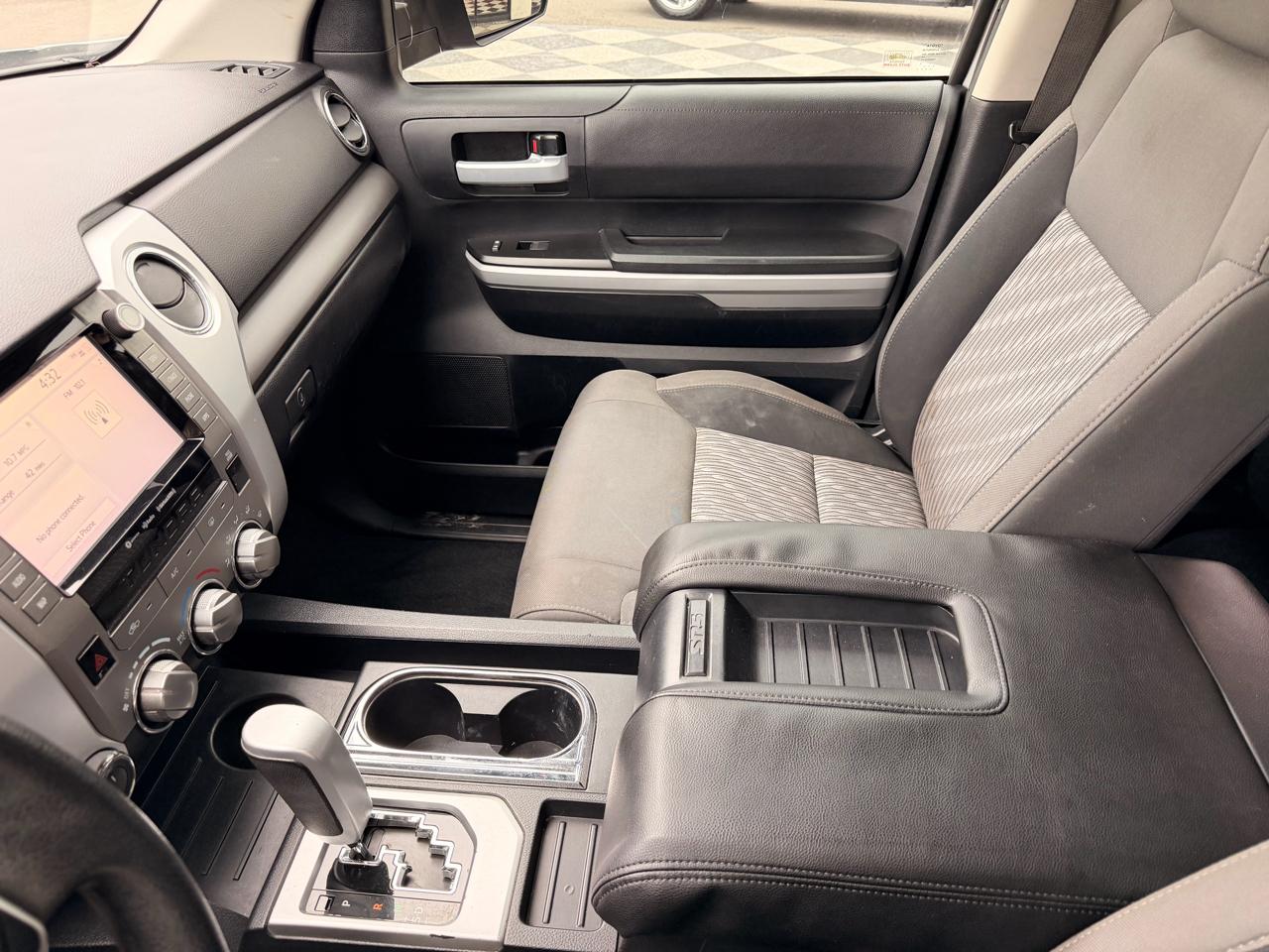 Toyota Tundra SR5 5.7L V8 CrewMax 4WD 2021