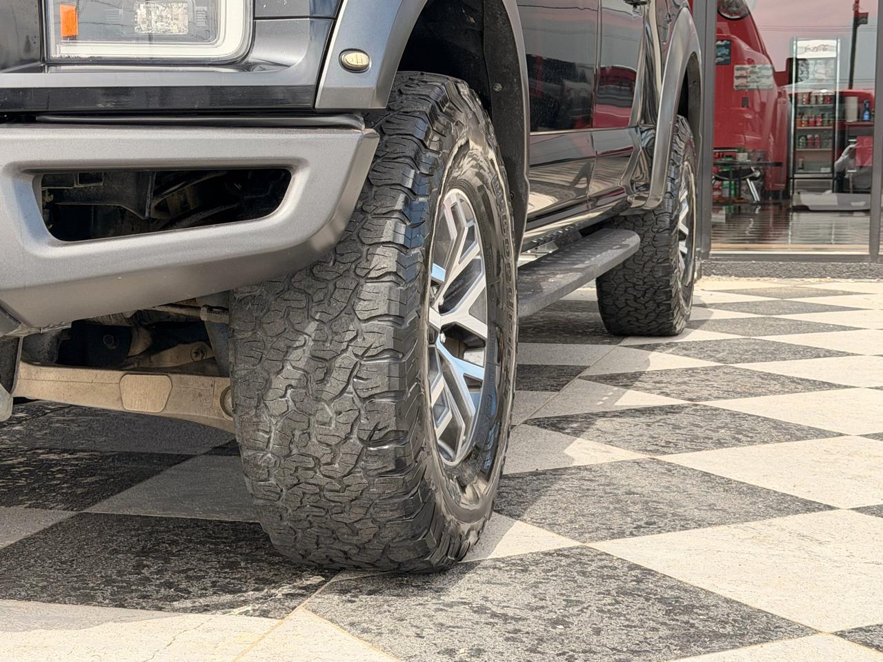 Ford F-150 Raptor SuperCrew 4WD 2018