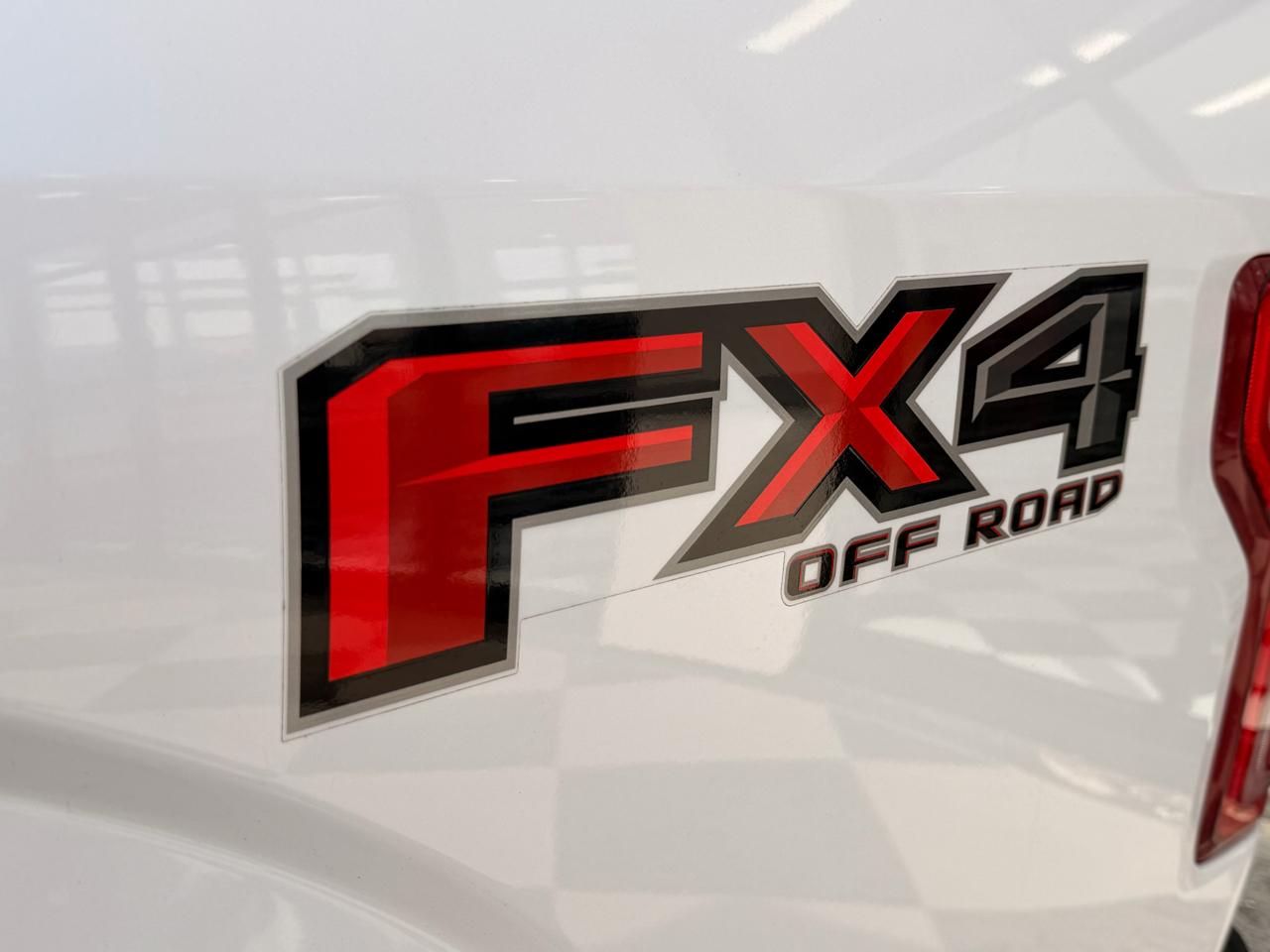 Ford F-150 Lariat SuperCrew 4WD 2016