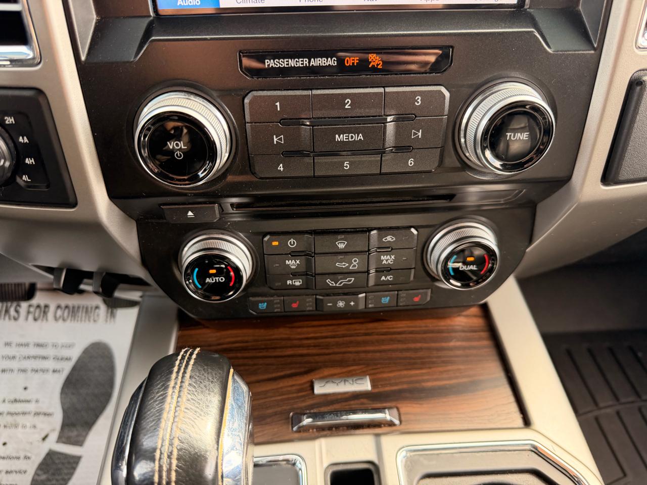 Ford F-150 Lariat SuperCrew 4WD 2016