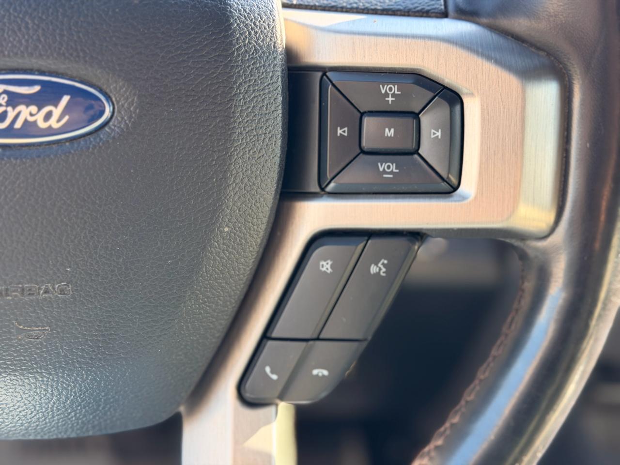 Ford F-150 Platinum 4WD SuperCrew 5.5' Box 2018