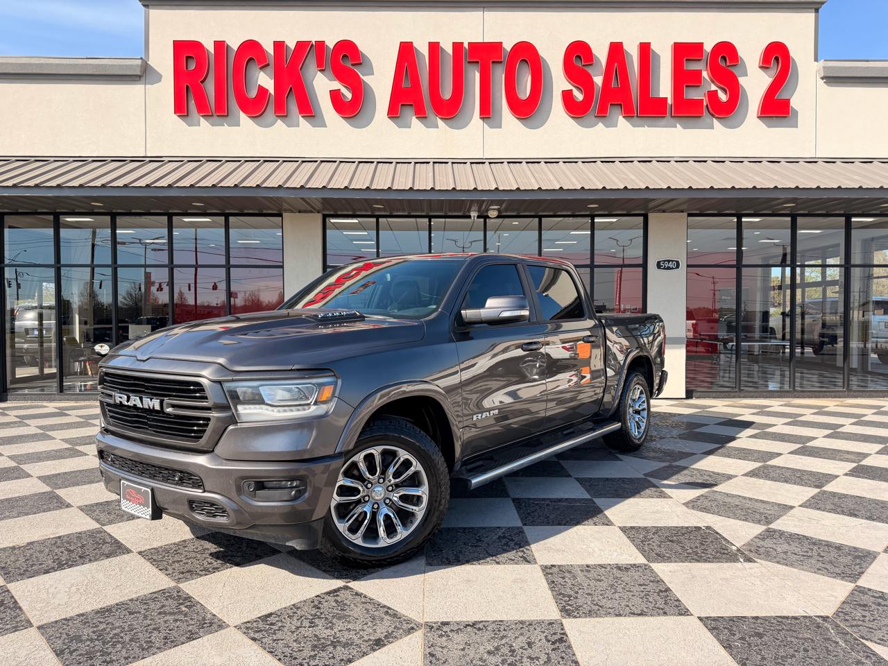RAM 1500 Laramie Crew Cab SWB 4WD 2019