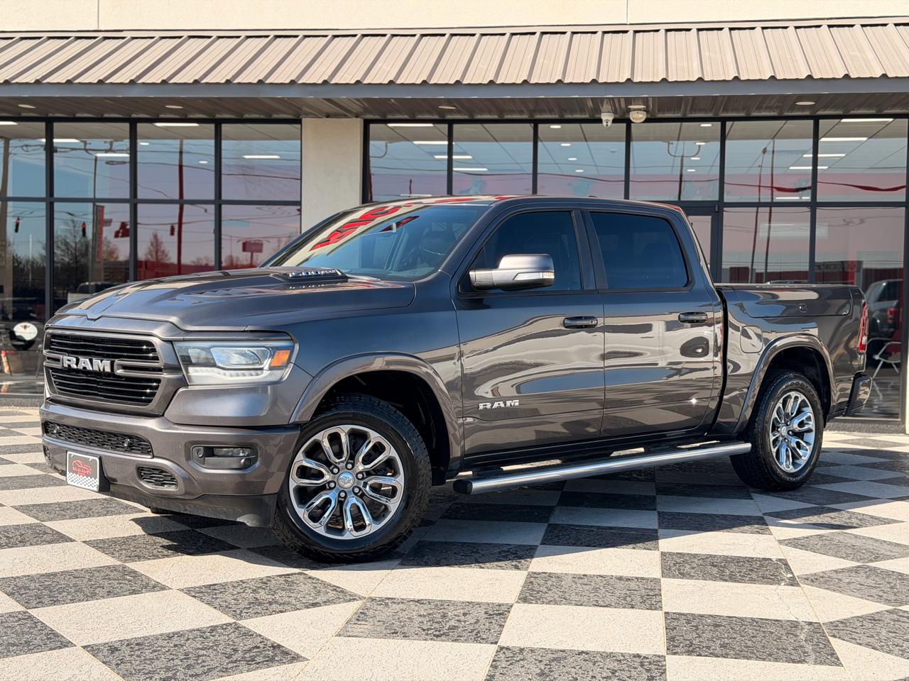 RAM 1500 Laramie Crew Cab SWB 4WD 2019