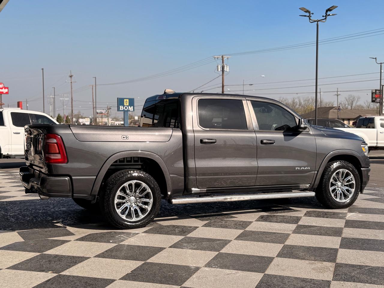 RAM 1500 Laramie Crew Cab SWB 4WD 2019