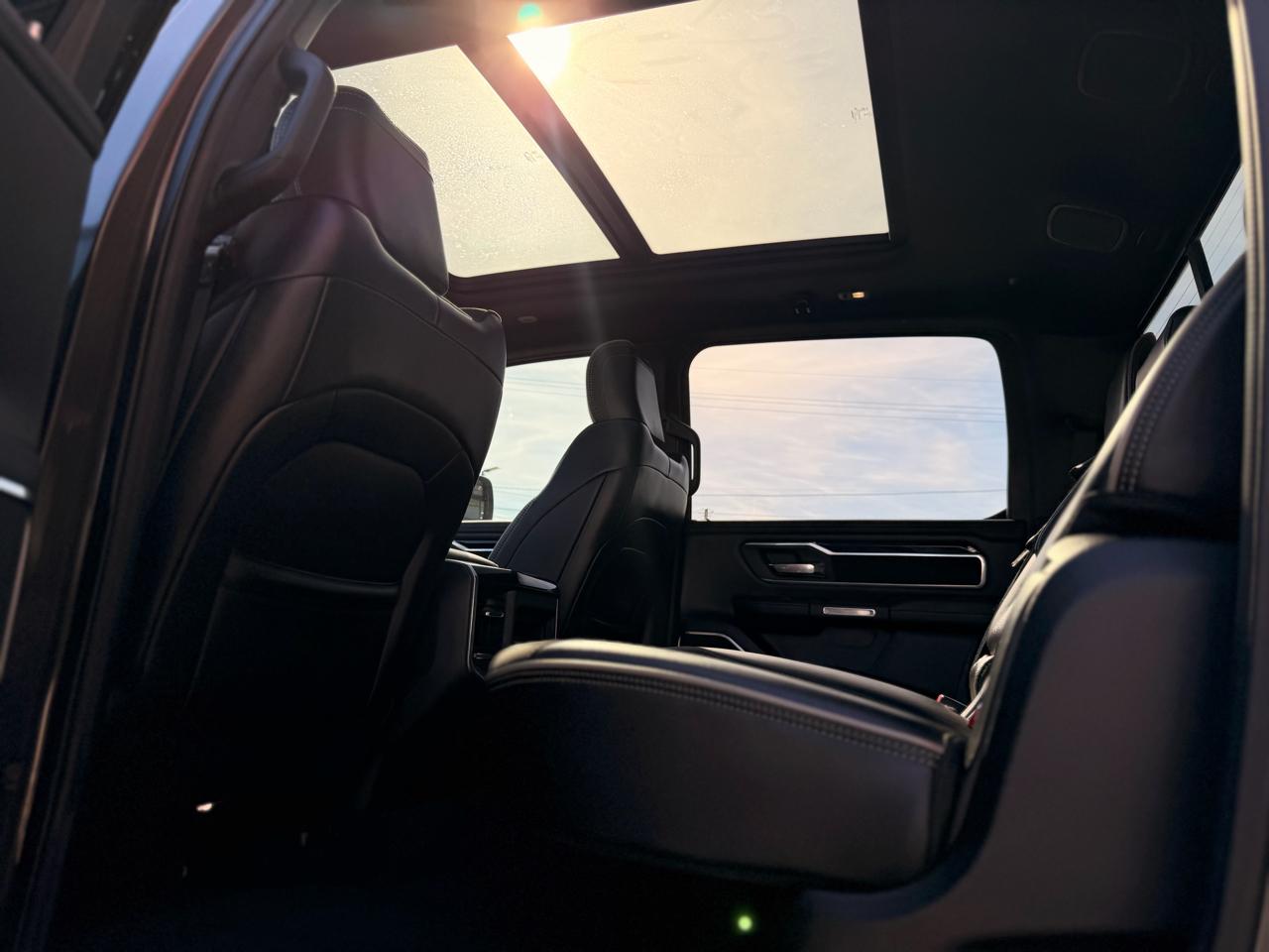 RAM 1500 Laramie Crew Cab SWB 4WD 2019