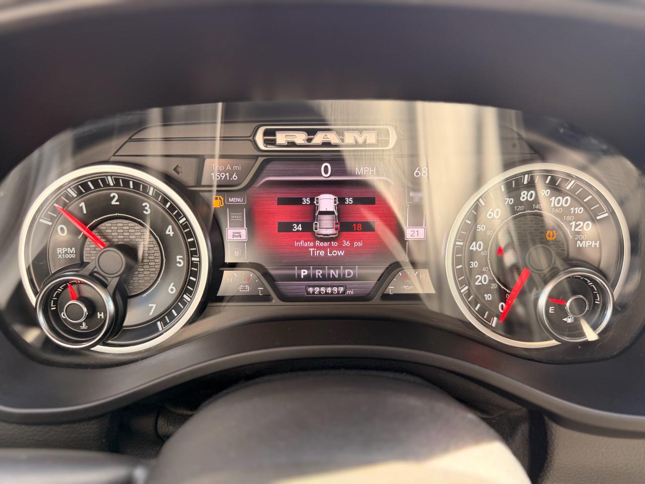 RAM 1500 Laramie Crew Cab SWB 4WD 2019