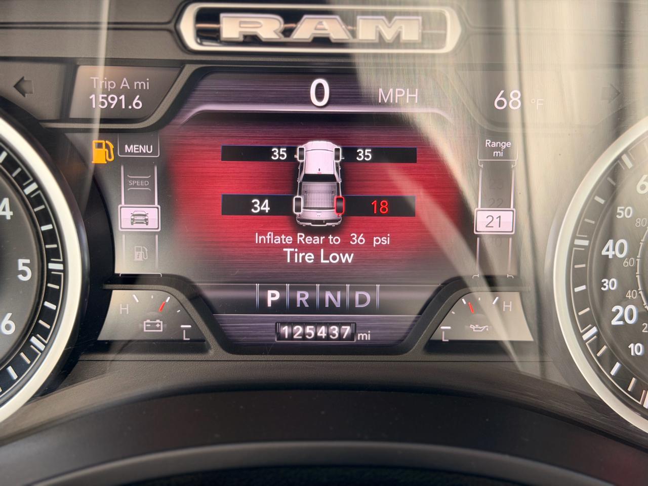 RAM 1500 Laramie Crew Cab SWB 4WD 2019