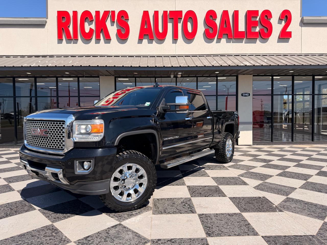 GMC Sierra 2500HD Denali Crew Cab 4WD 2015