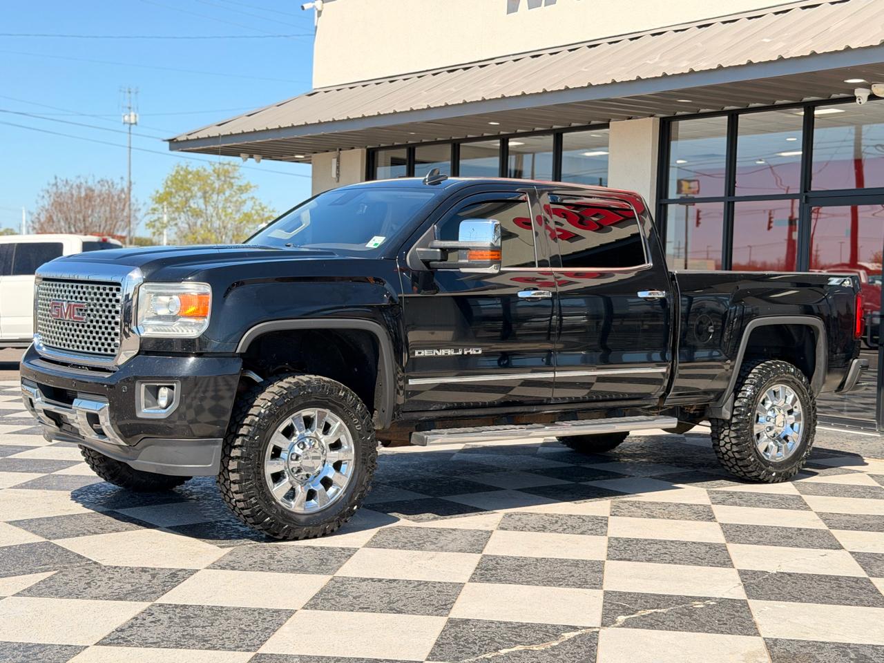 GMC Sierra 2500HD Denali Crew Cab 4WD 2015