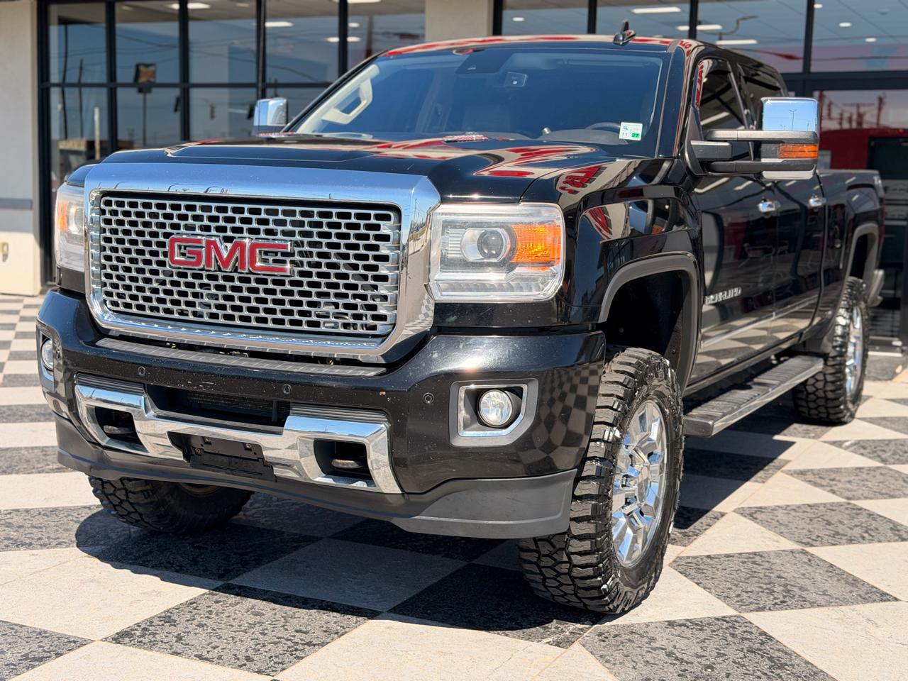 GMC Sierra 2500HD Denali Crew Cab 4WD 2015