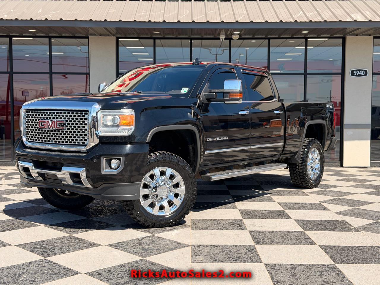 GMC Sierra 2500HD Denali Crew Cab 4WD 2015