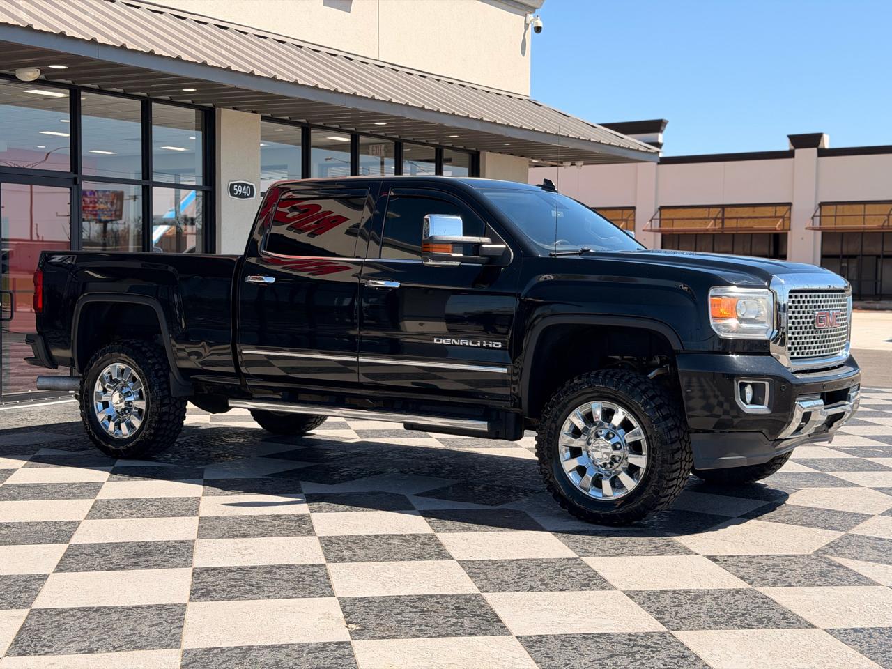 GMC Sierra 2500HD Denali Crew Cab 4WD 2015