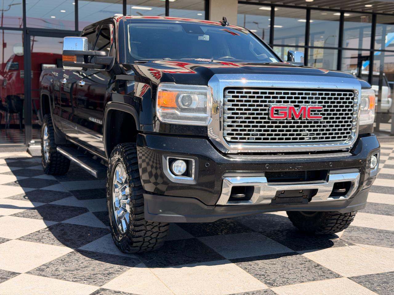 GMC Sierra 2500HD Denali Crew Cab 4WD 2015