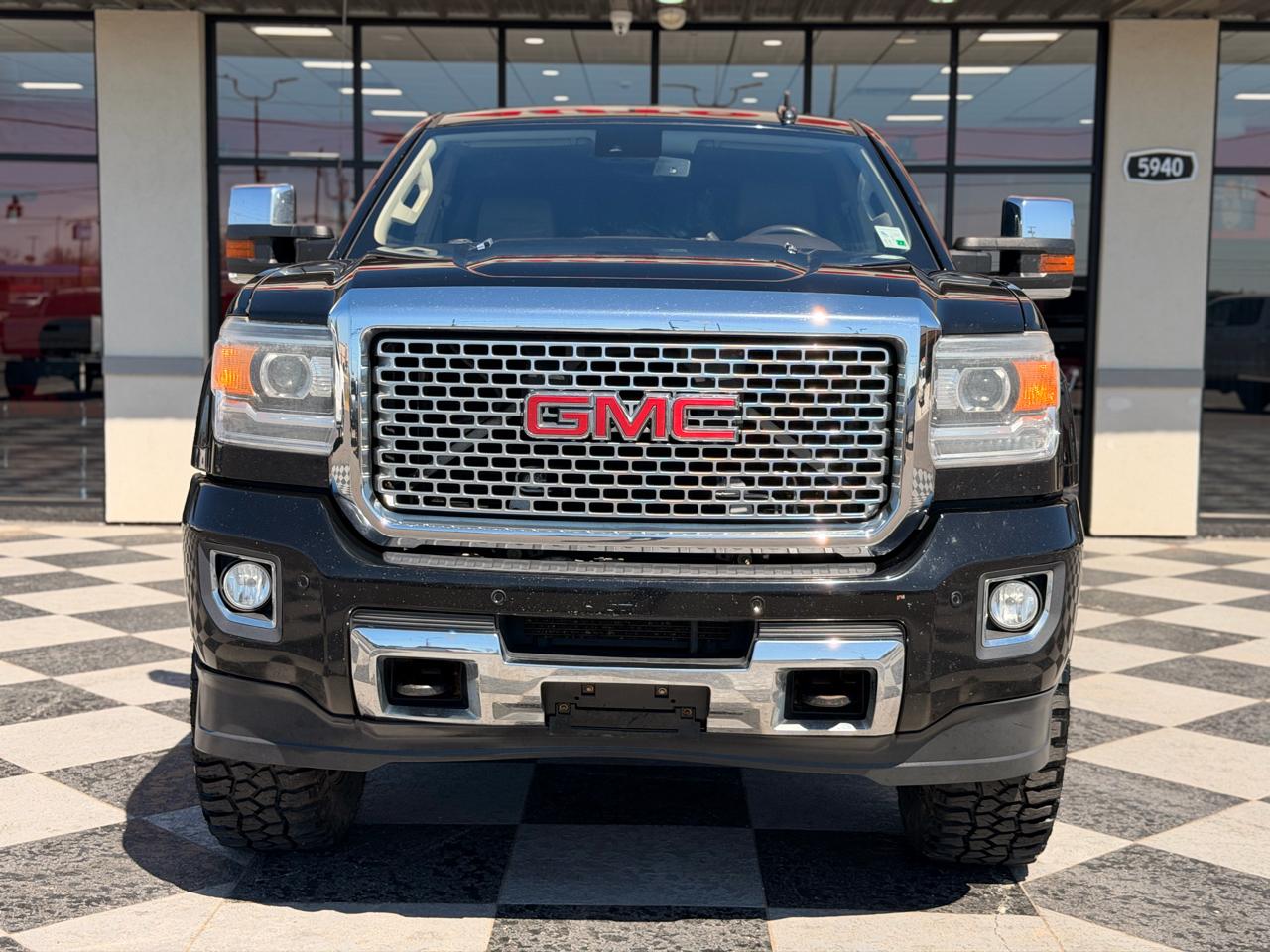 GMC Sierra 2500HD Denali Crew Cab 4WD 2015