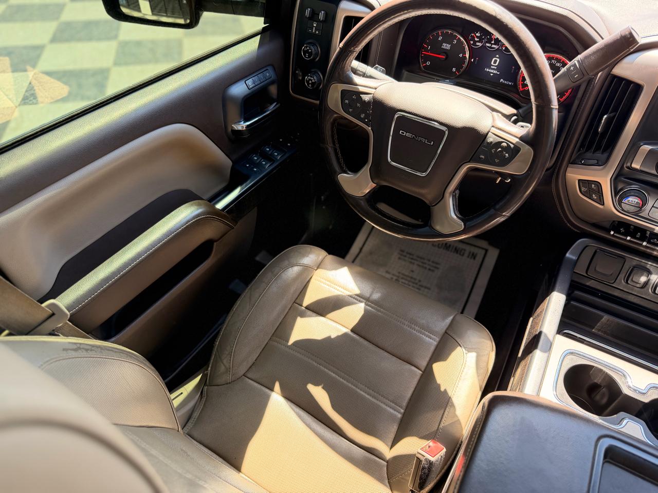 GMC Sierra 2500HD Denali Crew Cab 4WD 2015