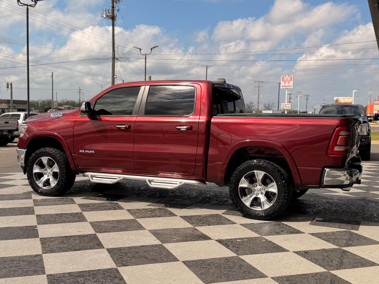RAM 1500 Laramie Crew Cab SWB 4WD 2019