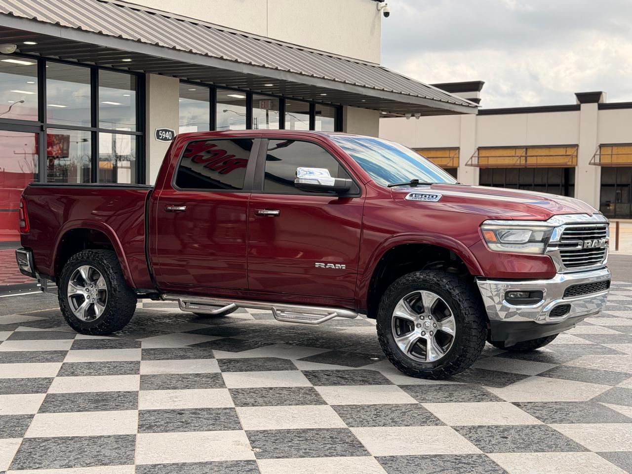 RAM 1500 Laramie Crew Cab SWB 4WD 2019