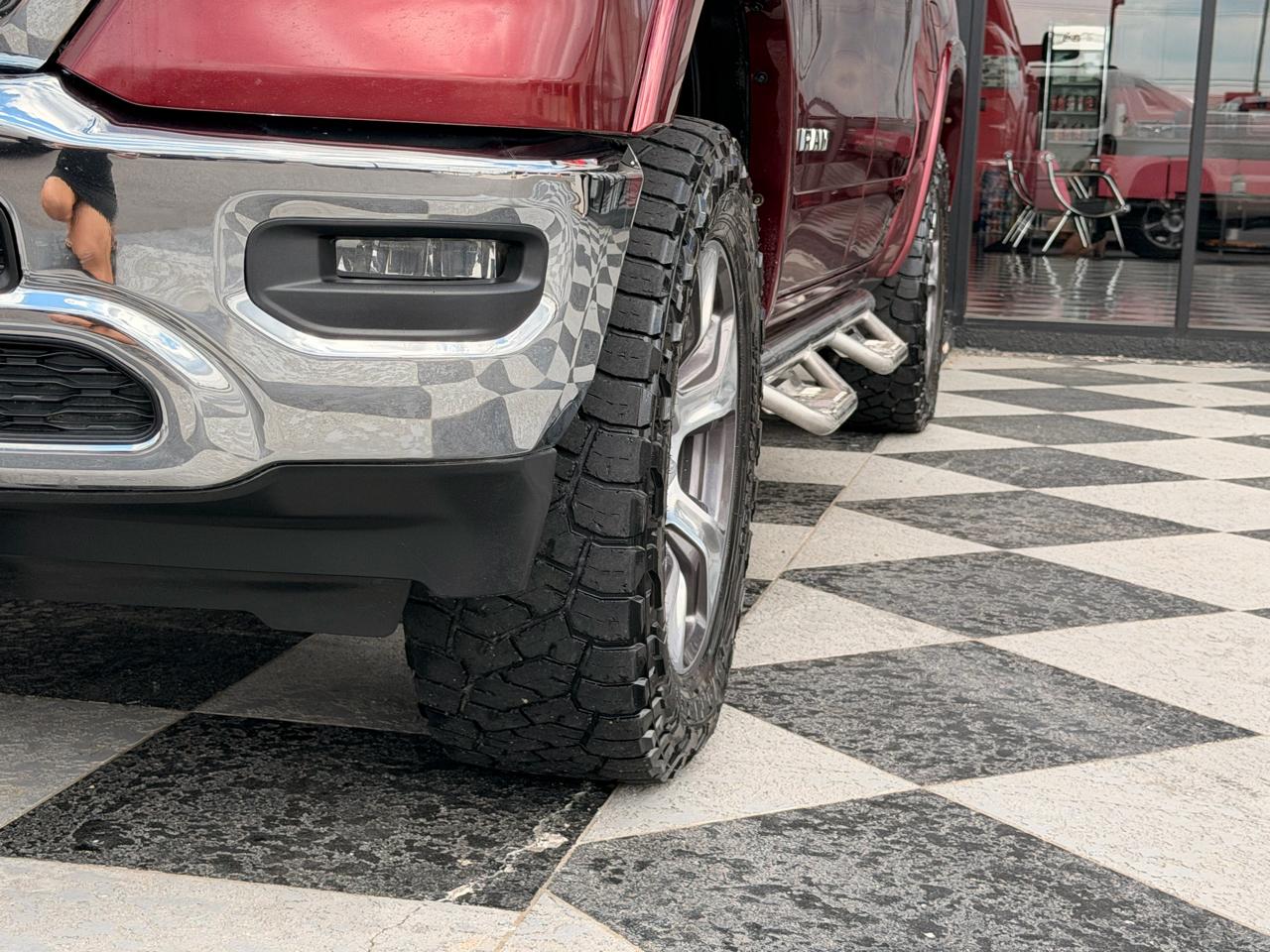 RAM 1500 Laramie Crew Cab SWB 4WD 2019