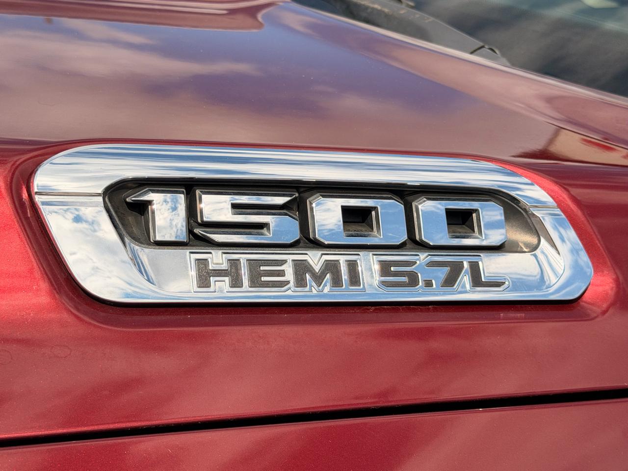 RAM 1500 Laramie Crew Cab SWB 4WD 2019