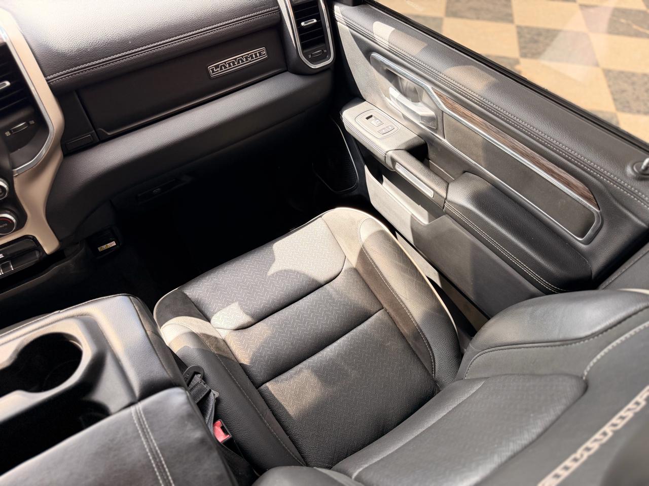 RAM 1500 Laramie Crew Cab SWB 4WD 2019