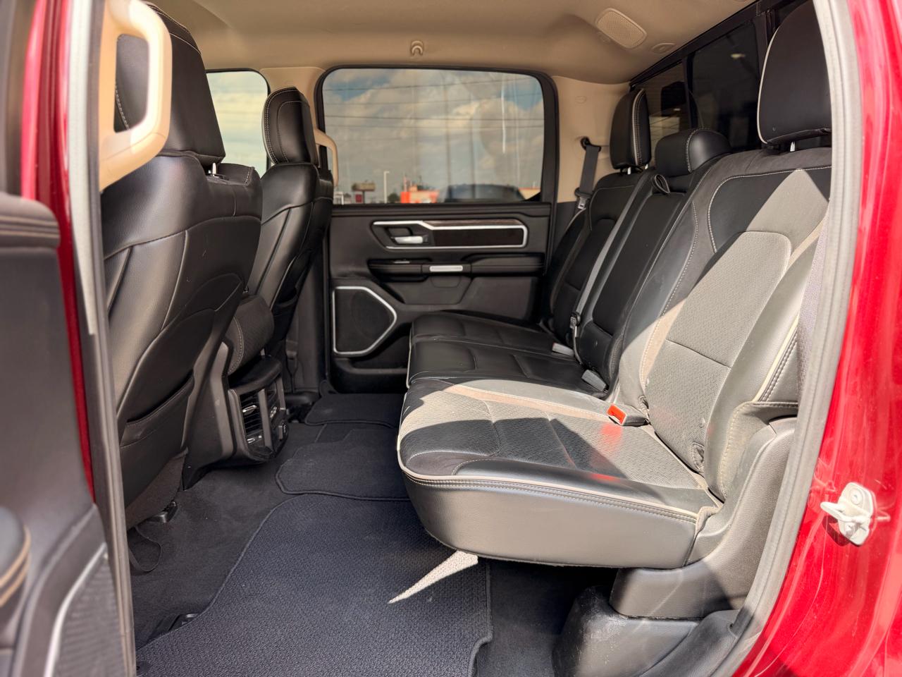 RAM 1500 Laramie Crew Cab SWB 4WD 2019
