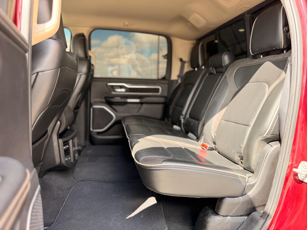 RAM 1500 Laramie Crew Cab SWB 4WD 2019