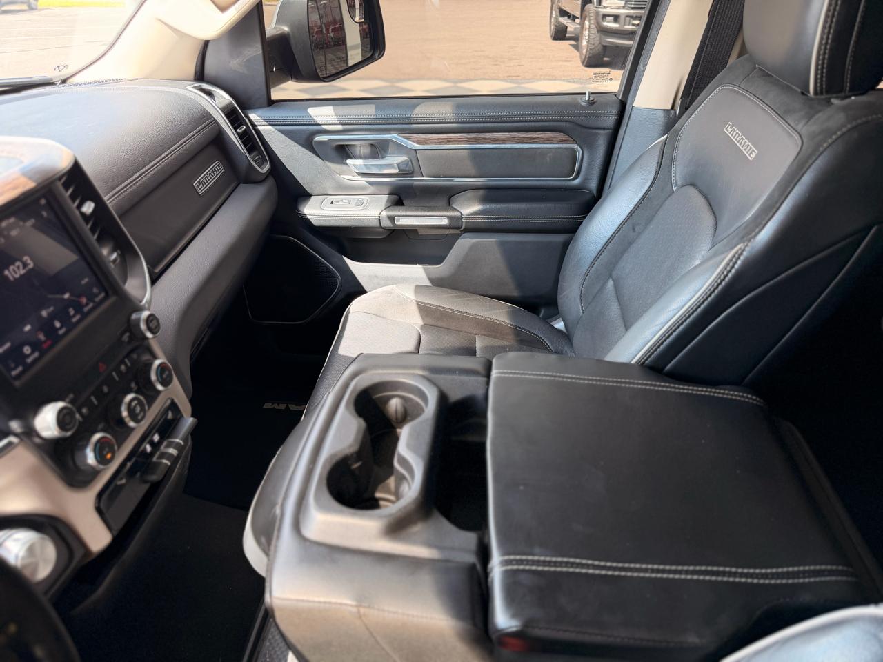 RAM 1500 Laramie Crew Cab SWB 4WD 2019