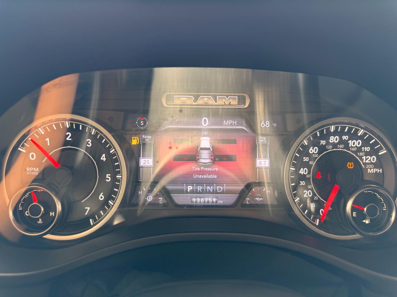 RAM 1500 Laramie Crew Cab SWB 4WD 2019