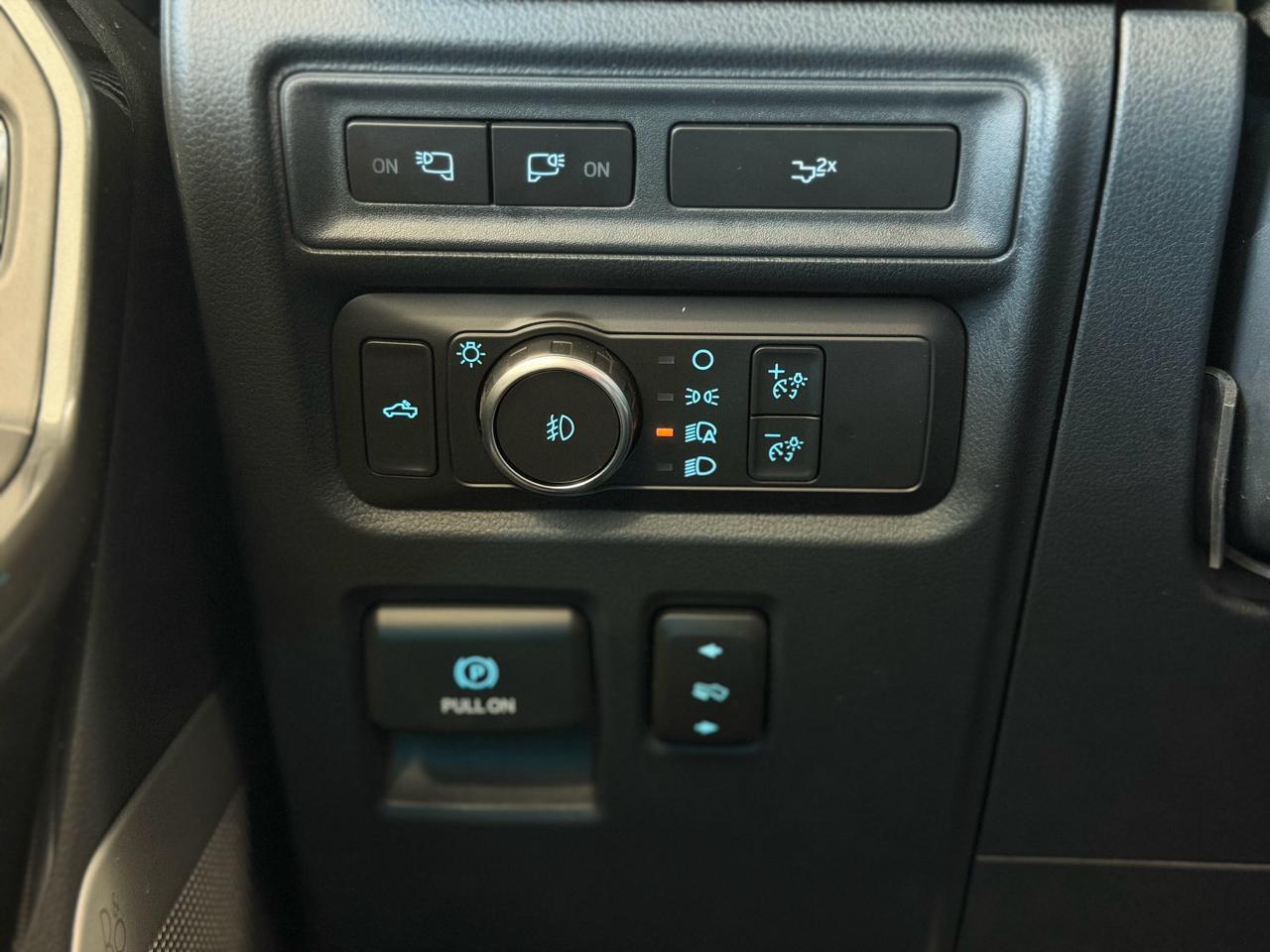 Ford F-150 Lariat SuperCrew 4WD 2022