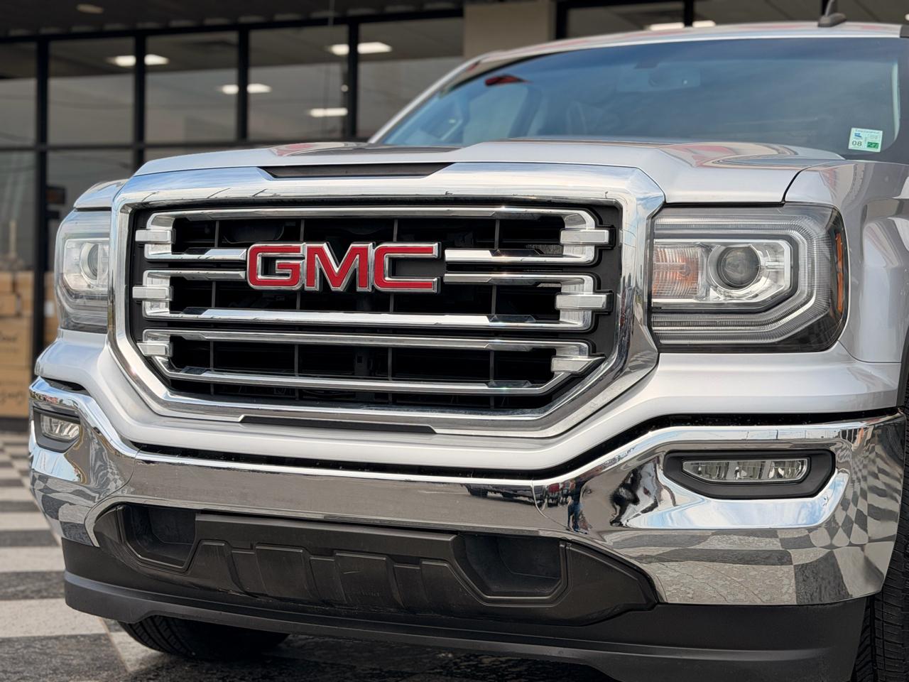 GMC Sierra 1500 SLT Crew Cab 2WD 2018