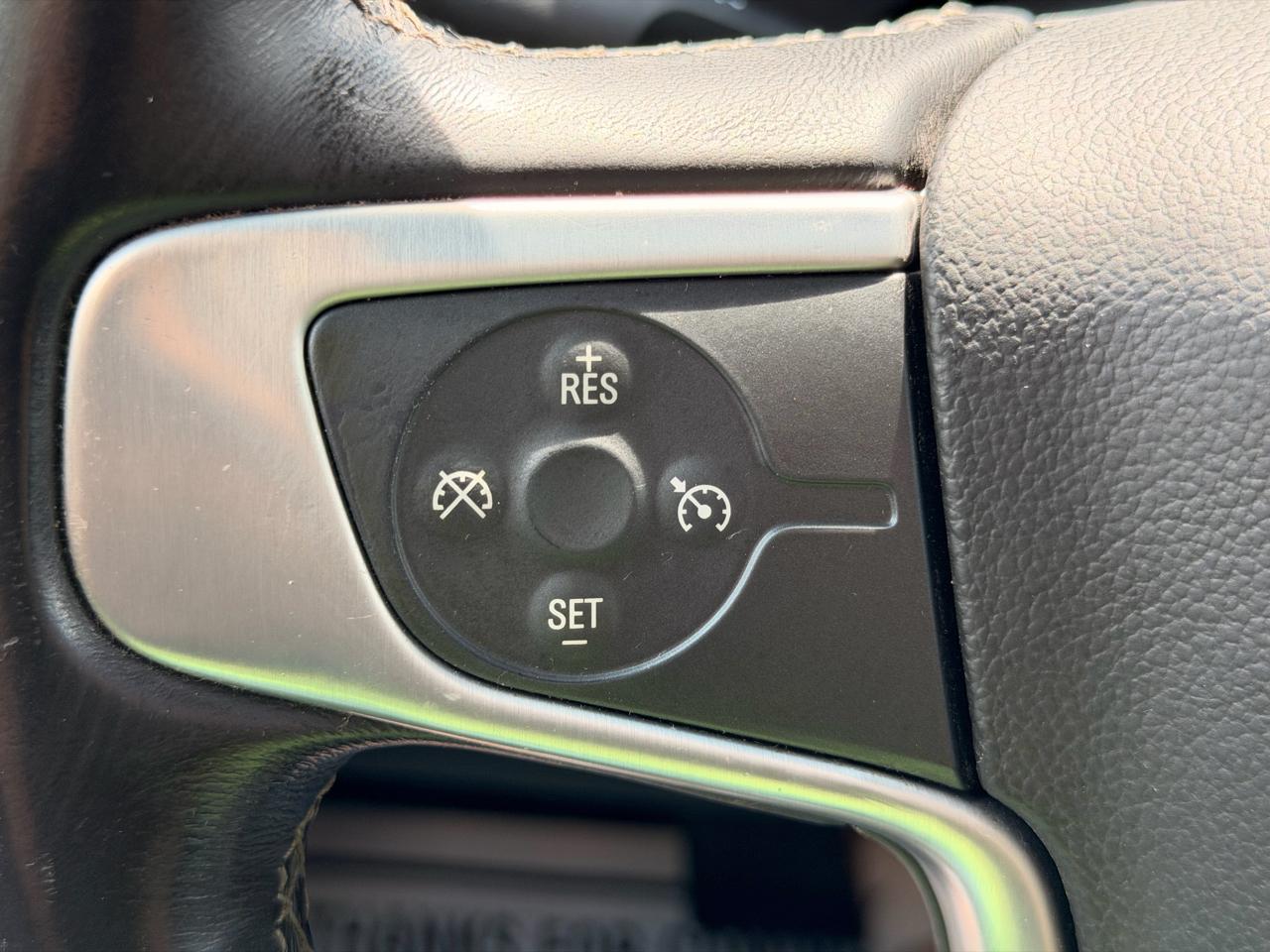 GMC Sierra 1500 SLT Crew Cab 2WD 2018