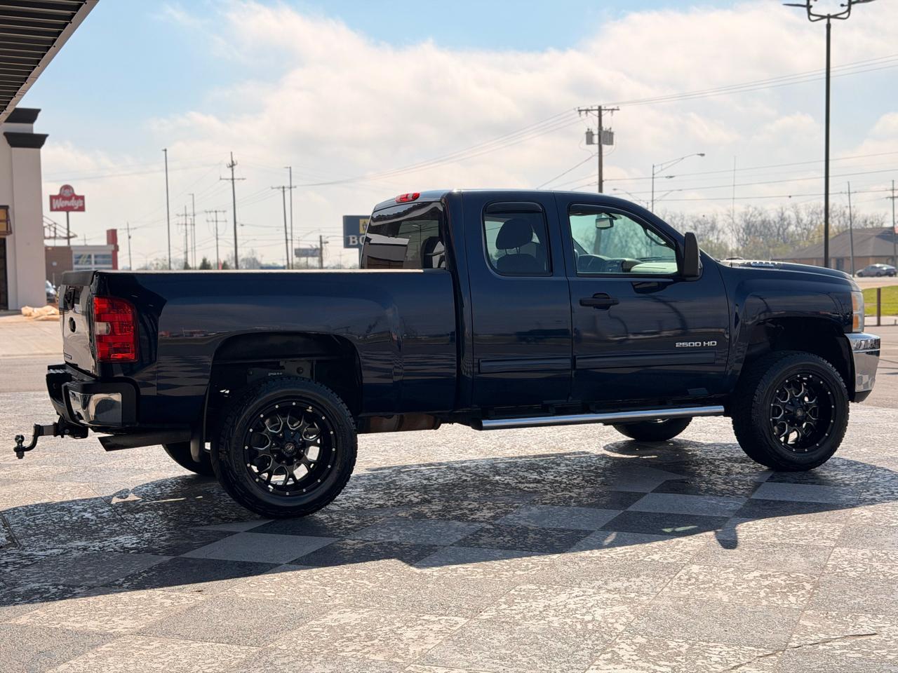 Chevrolet Silverado 2500HD LT Ext. Cab 4WD 2011