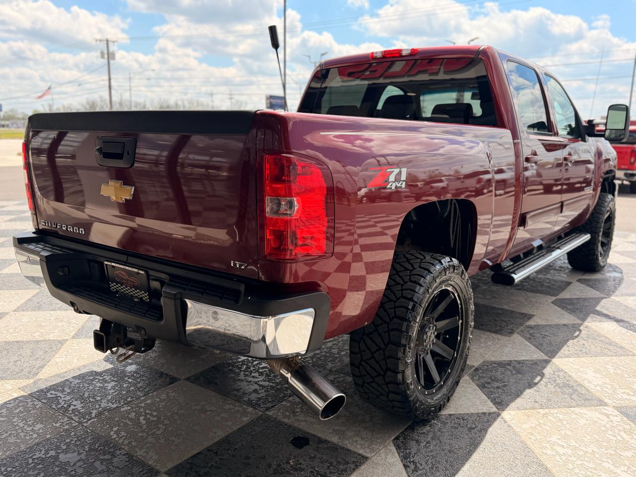 Chevrolet Silverado 2500HD LTZ Crew Cab 4WD 2013