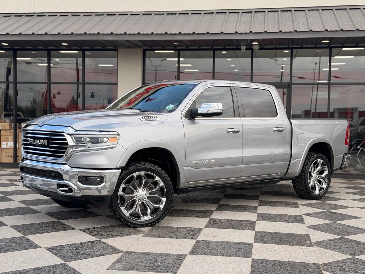 RAM 1500 Laramie Longhorn Crew Cab 4WD 2019