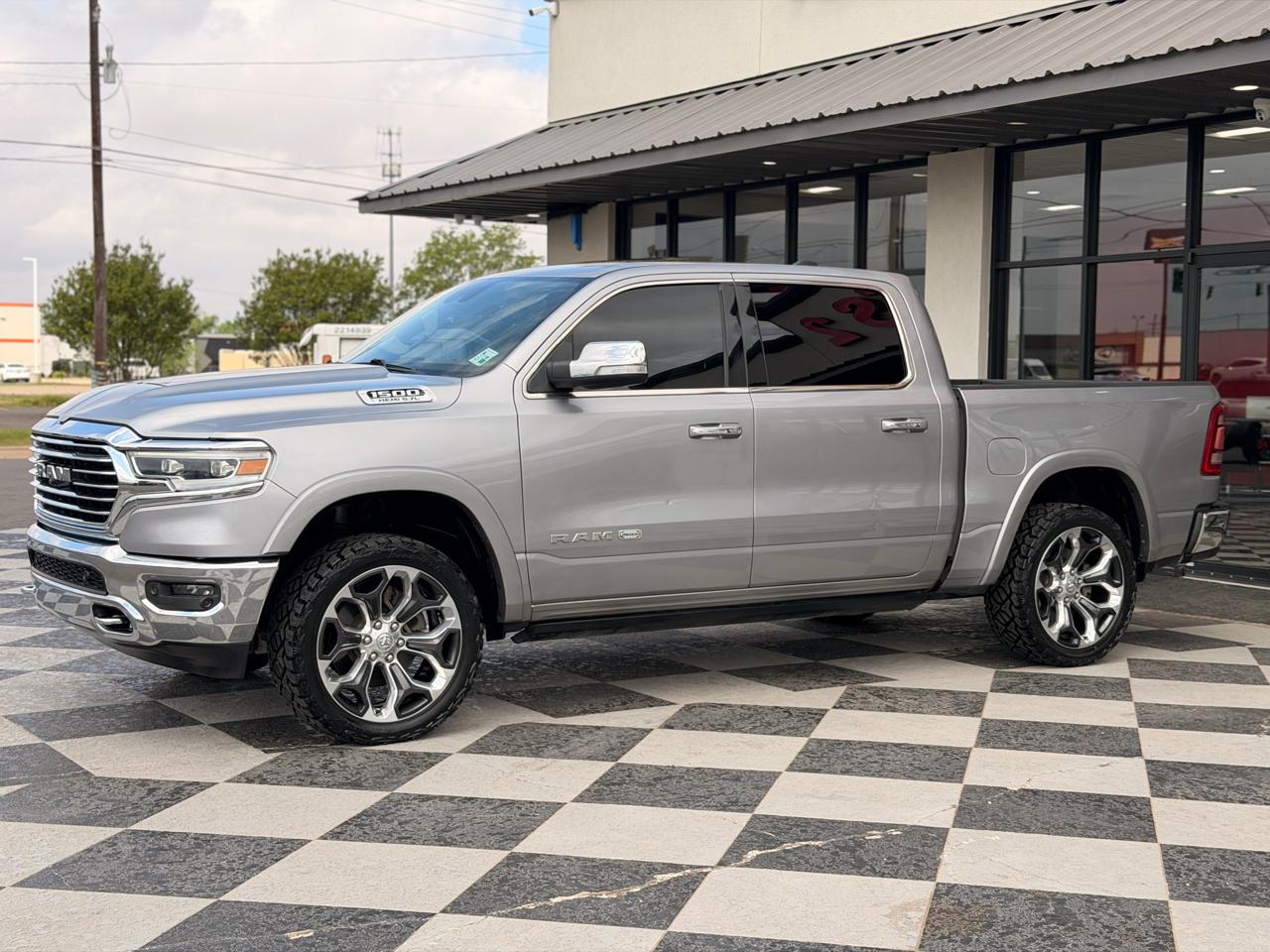 RAM 1500 Laramie Longhorn Crew Cab 4WD 2019