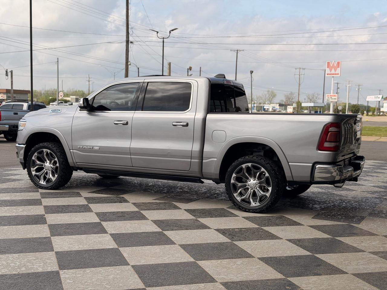 RAM 1500 Laramie Longhorn Crew Cab 4WD 2019