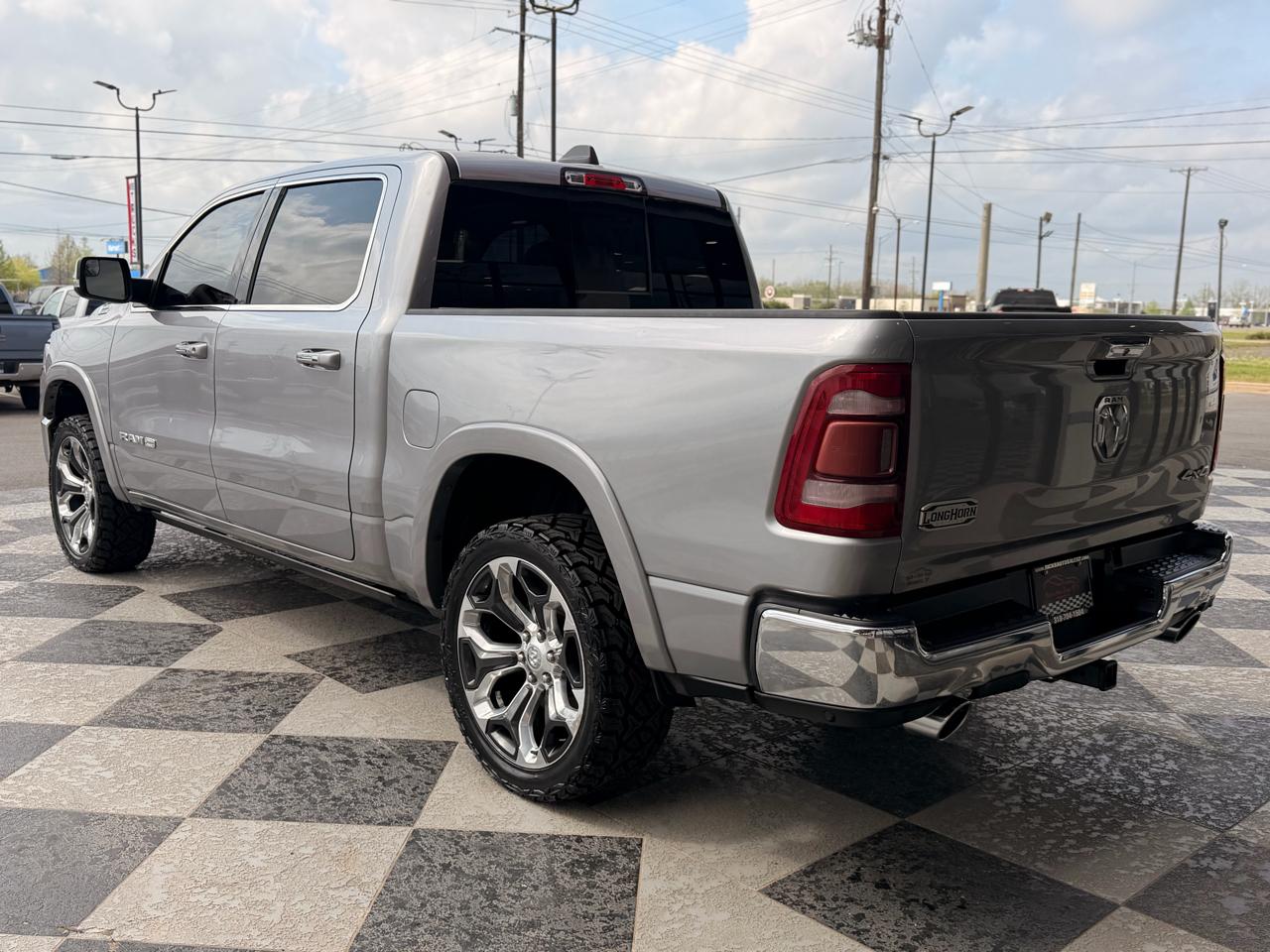 RAM 1500 Laramie Longhorn Crew Cab 4WD 2019