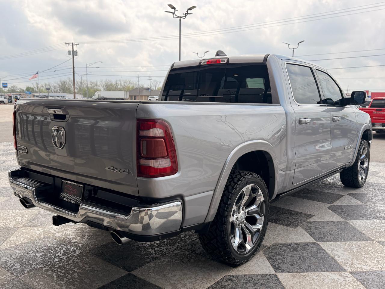 RAM 1500 Laramie Longhorn Crew Cab 4WD 2019