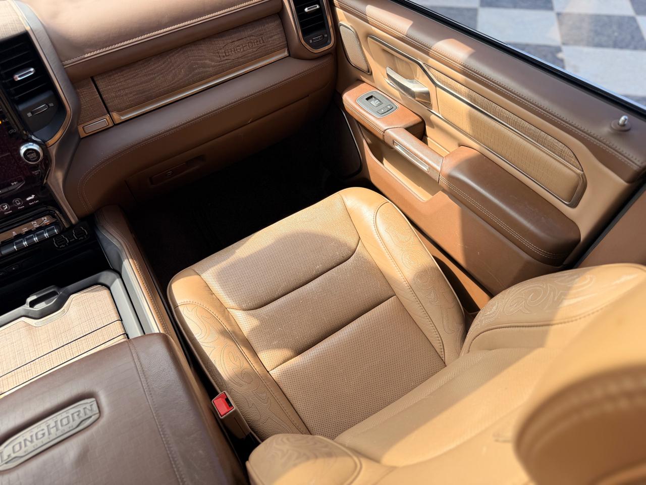 RAM 1500 Laramie Longhorn Crew Cab 4WD 2019