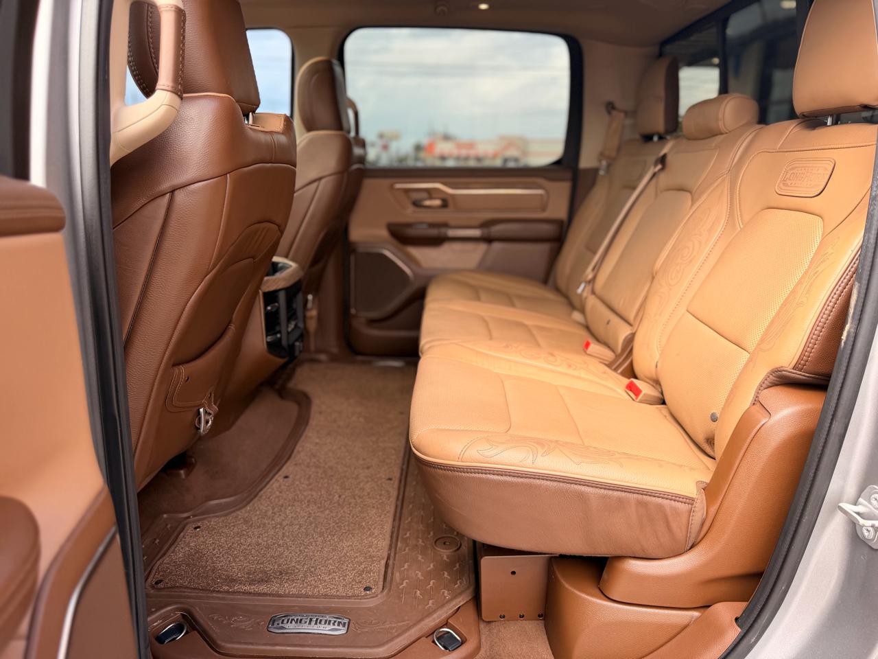 RAM 1500 Laramie Longhorn Crew Cab 4WD 2019