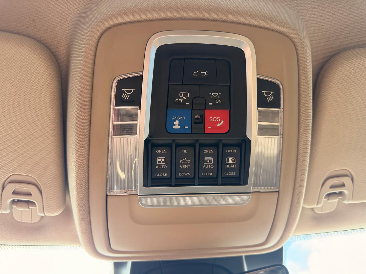 RAM 1500 Laramie Longhorn Crew Cab 4WD 2019